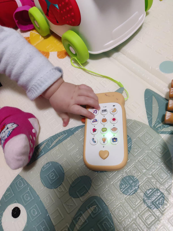 A gyerekek imádják a KinderPhone-t